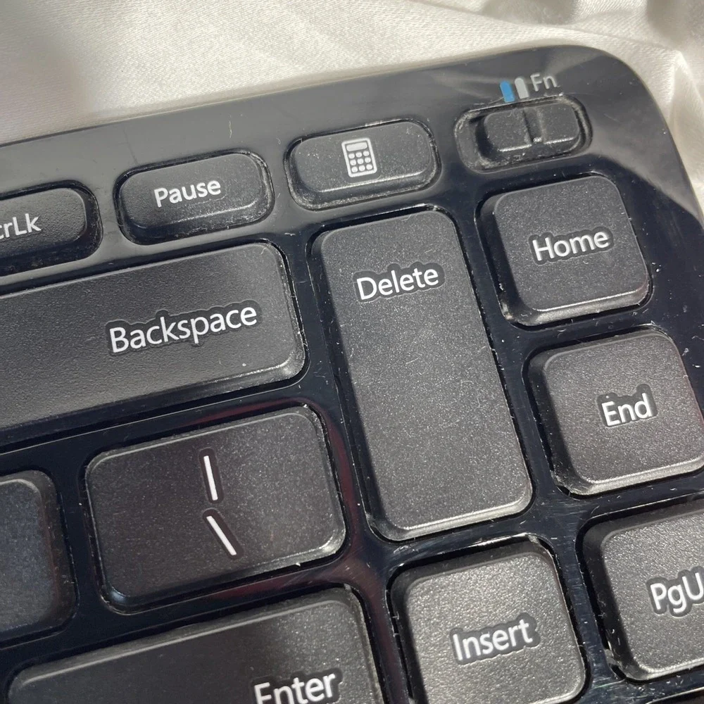 Microsoft Sculpt Ergonomic Desktop KEYBOARD Model 1559 No USB Dongle Not Tested
